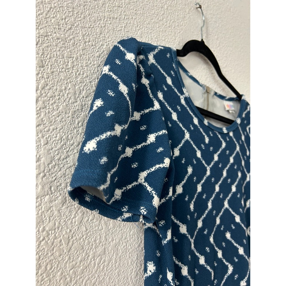 LuLaRoe Blue White Geometric Print Fit Flare Midi Dress Short Sleeve Pockets - Picture 2 of 10